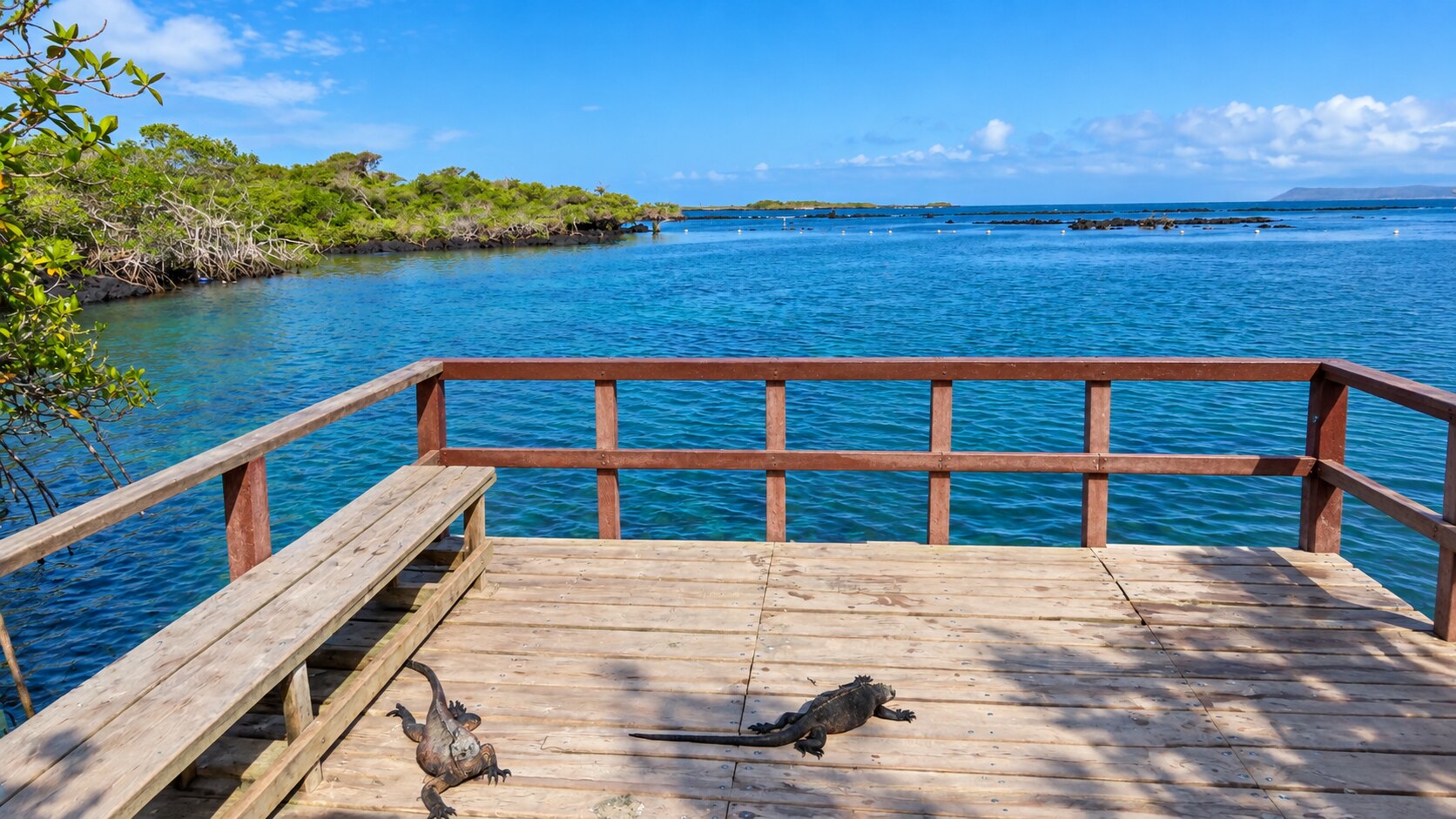 The sheltered lagoon at Concha de Perla.